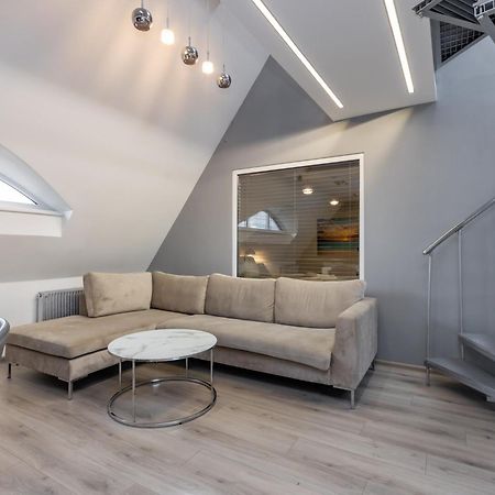Penthouse Apartment With Terrace Riga Ngoại thất bức ảnh